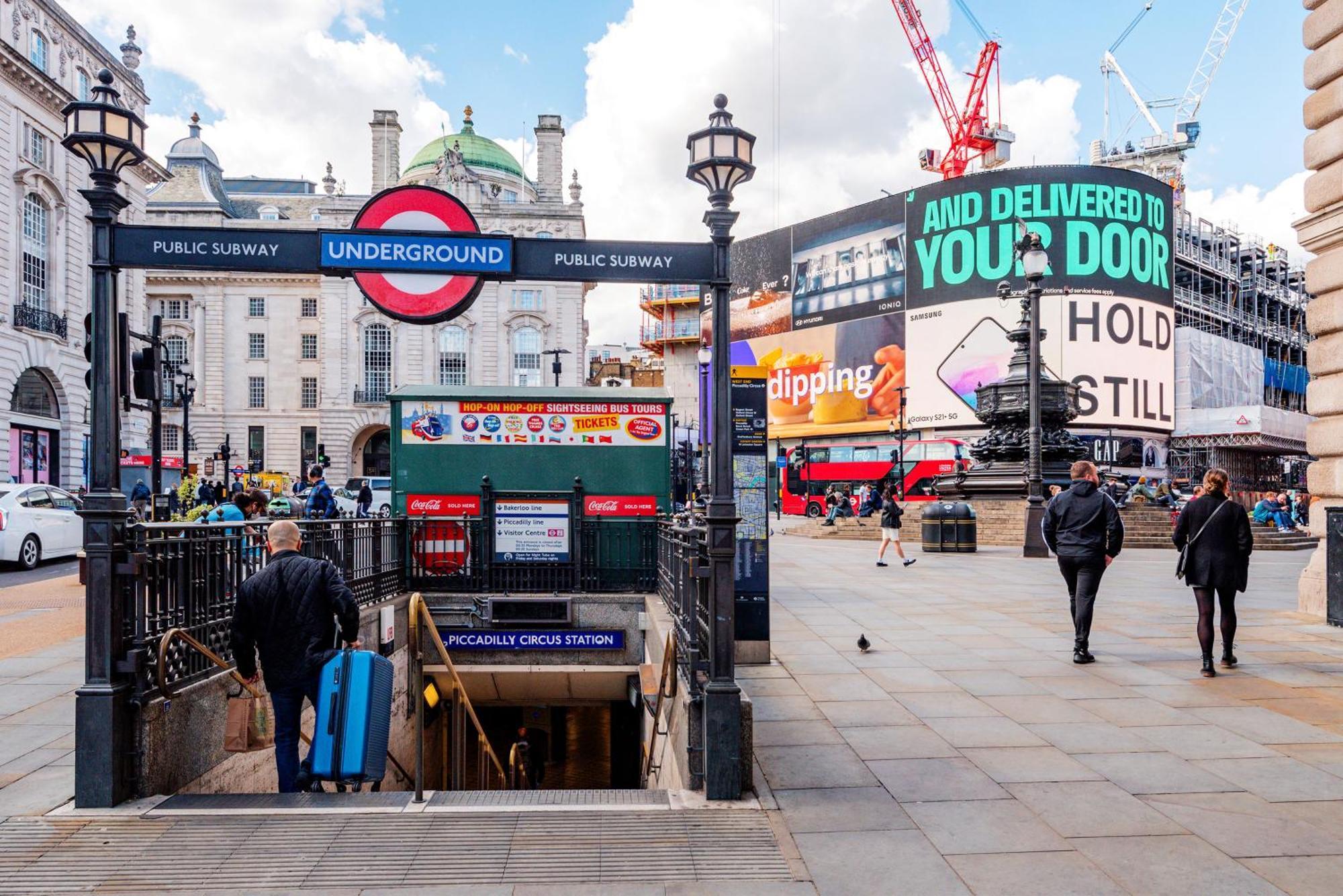 Welcome London Piccadilly Circus Εξωτερικό φωτογραφία